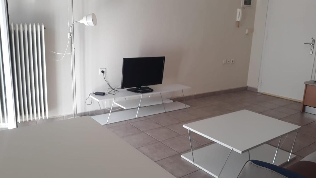 Central Apartments Eretria Buitenkant foto