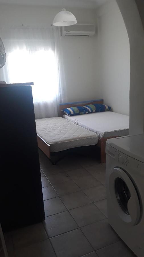 Central Apartments Eretria Buitenkant foto