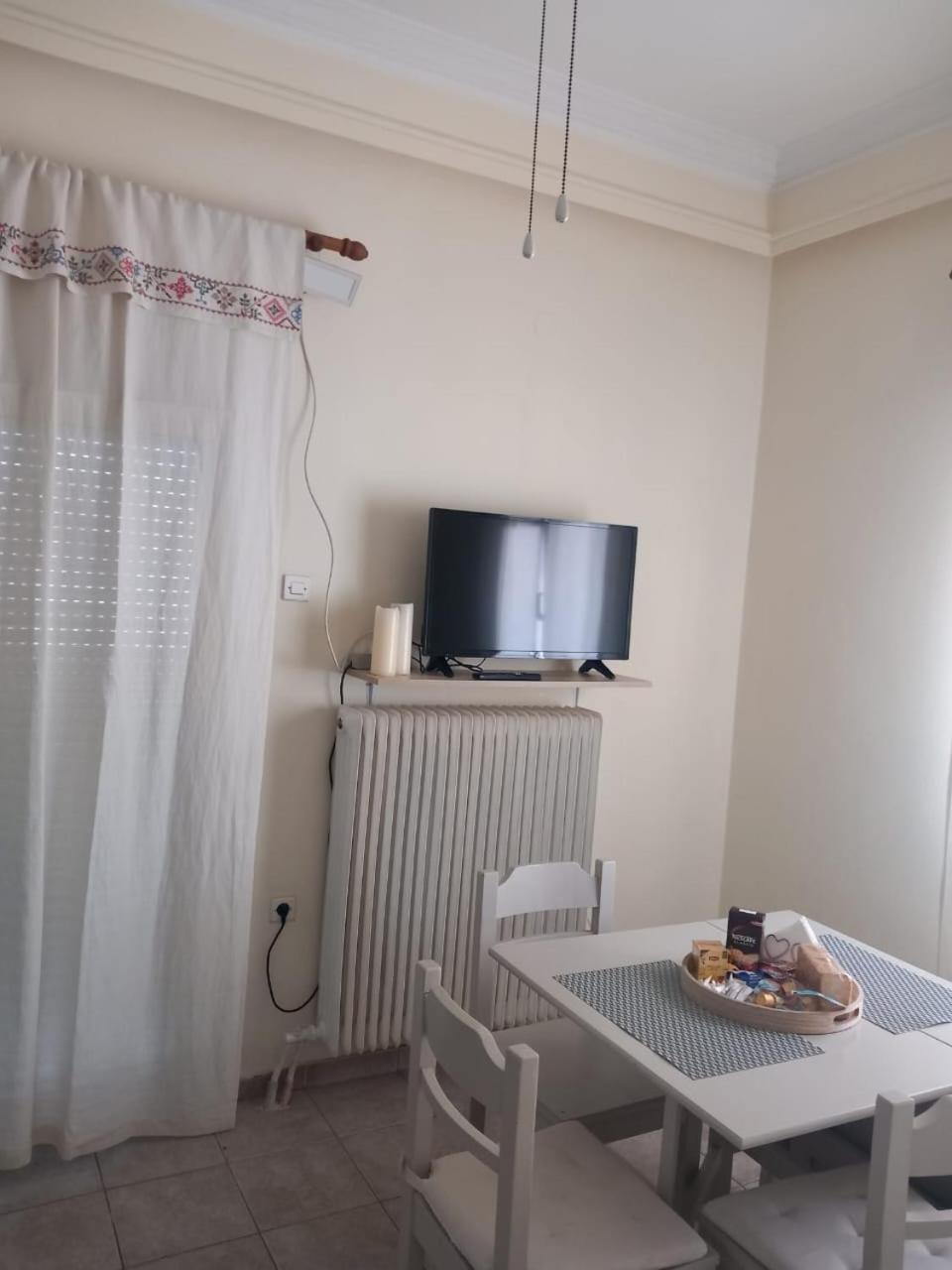Central Apartments Eretria Buitenkant foto