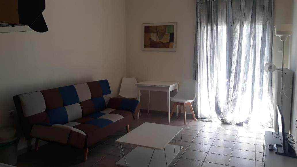 Central Apartments Eretria Buitenkant foto